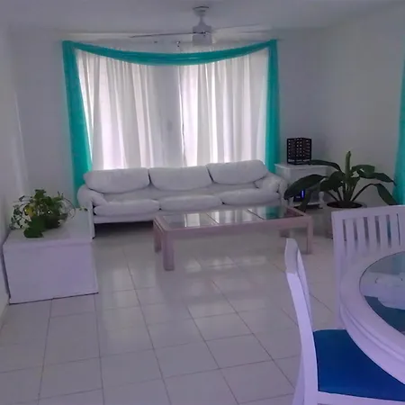 Cancun Villa Turquesa, Amplia, Excelente Ubicacion.